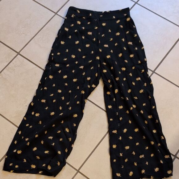 NWT Madewell Huston Pull-On Crop Pants in French Daisies Black Yellow Size S - Picture 2 of 13